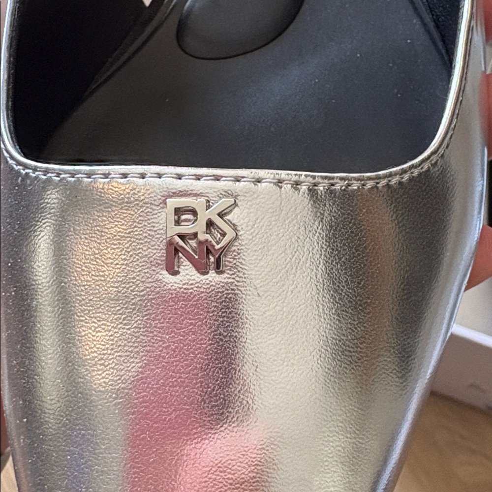 DKNY Cairo slingback flats - Picture 3 of 3